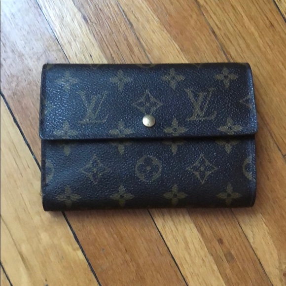 Louis Vuitton Handbags - LV wallet